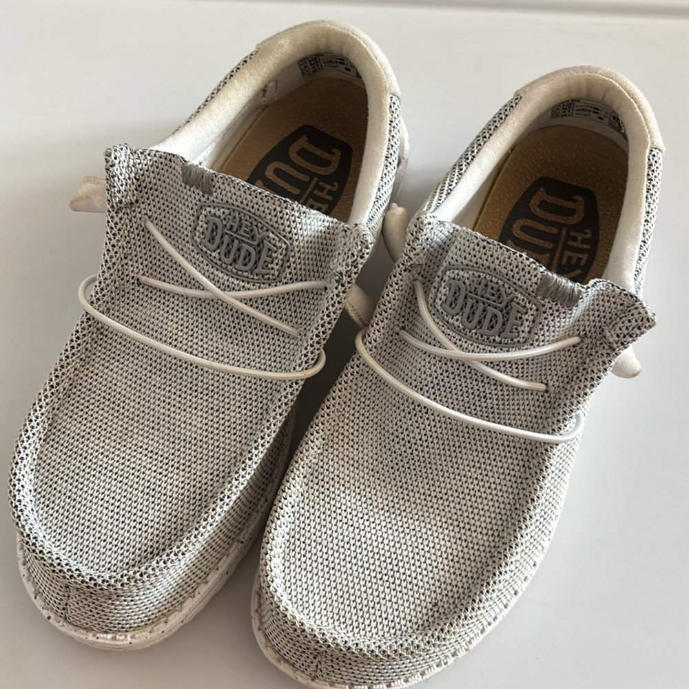 Hey Dude Men’s Wally Sox chukka stone white size 8